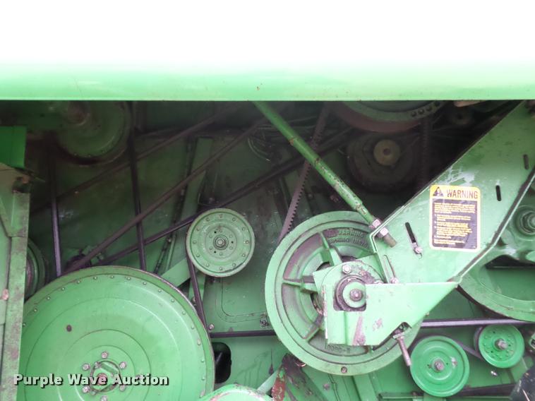 image for item DA5850 1982 John Deere 7720 RWA combine