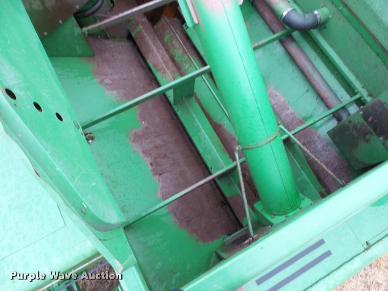 image for item DA5850 1982 John Deere 7720 RWA combine