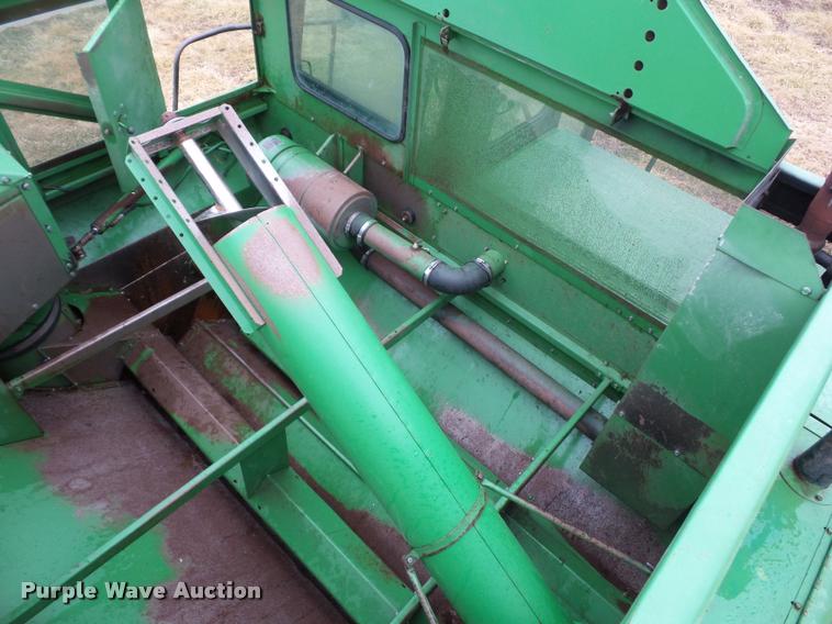 image for item DA5850 1982 John Deere 7720 RWA combine