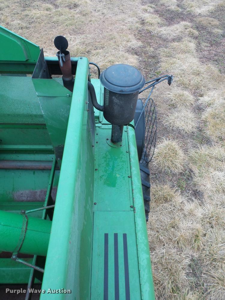 image for item DA5850 1982 John Deere 7720 RWA combine