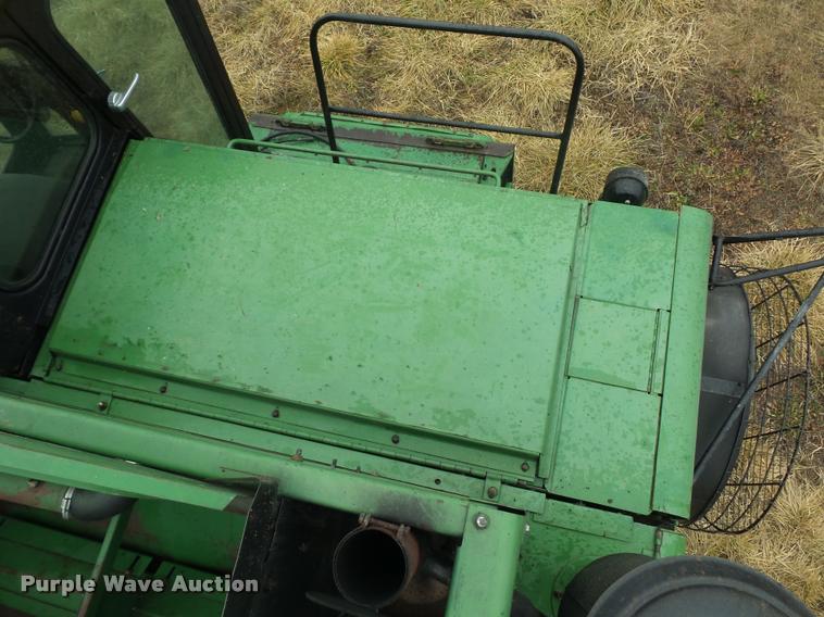 image for item DA5850 1982 John Deere 7720 RWA combine