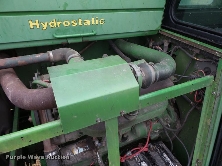 image for item DA5850 1982 John Deere 7720 RWA combine