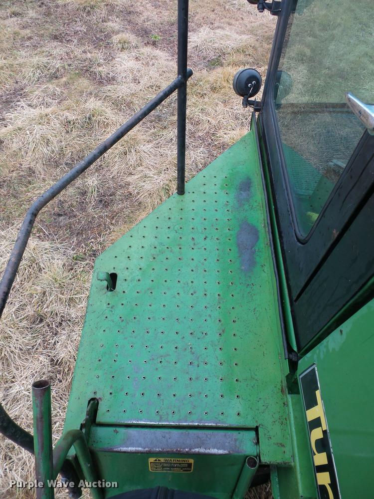 image for item DA5850 1982 John Deere 7720 RWA combine