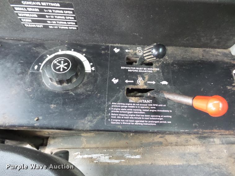 image for item DA5850 1982 John Deere 7720 RWA combine