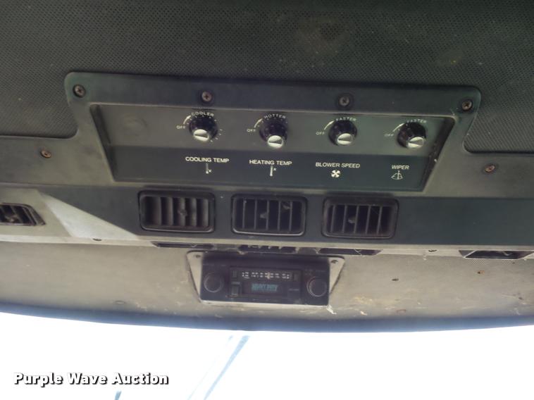 image for item DA5850 1982 John Deere 7720 RWA combine