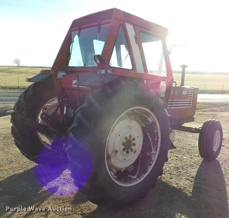image for item DA7513 Hesston 980 tractor