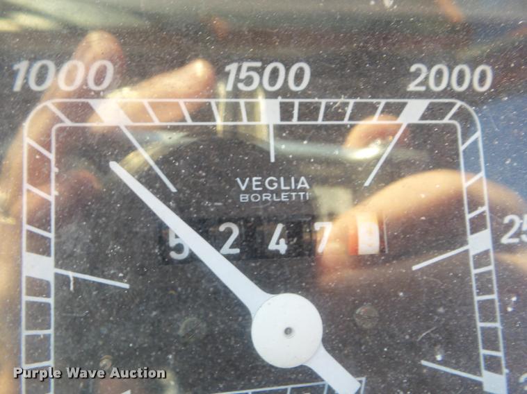 image for item DA7513 Hesston 980 tractor