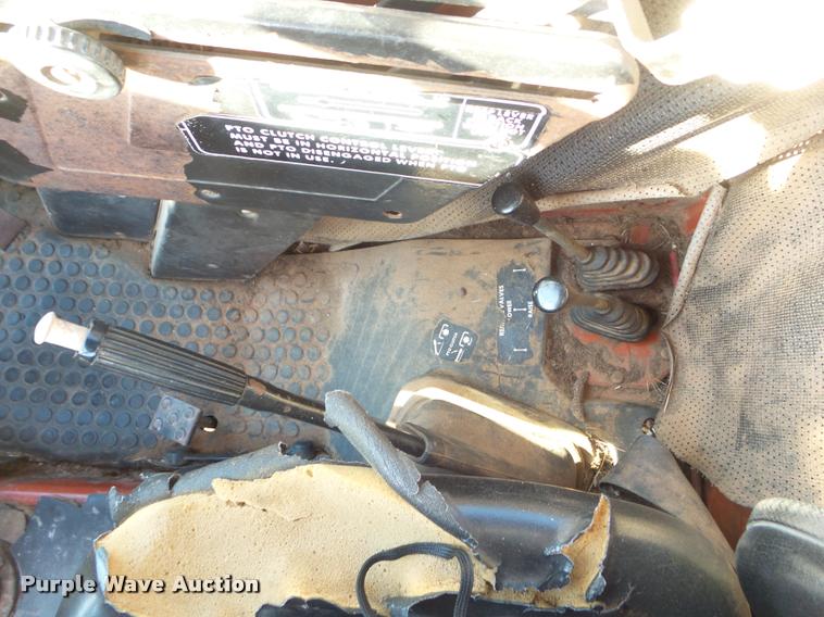 image for item DA7513 Hesston 980 tractor