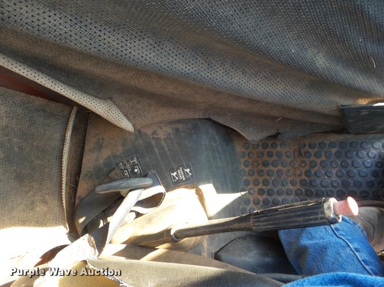 image for item DA7513 Hesston 980 tractor