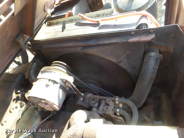 image for item DA7513 Hesston 980 tractor