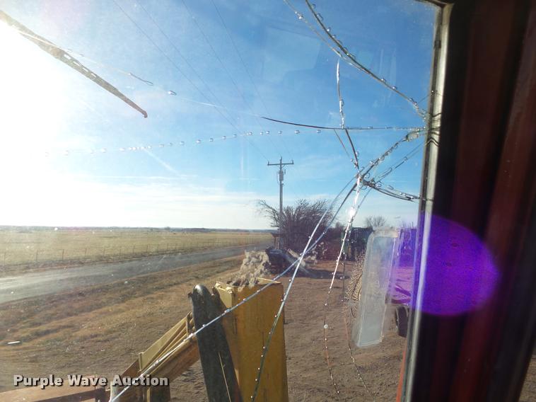 image for item DA7514 Hesston 880/5 tractor