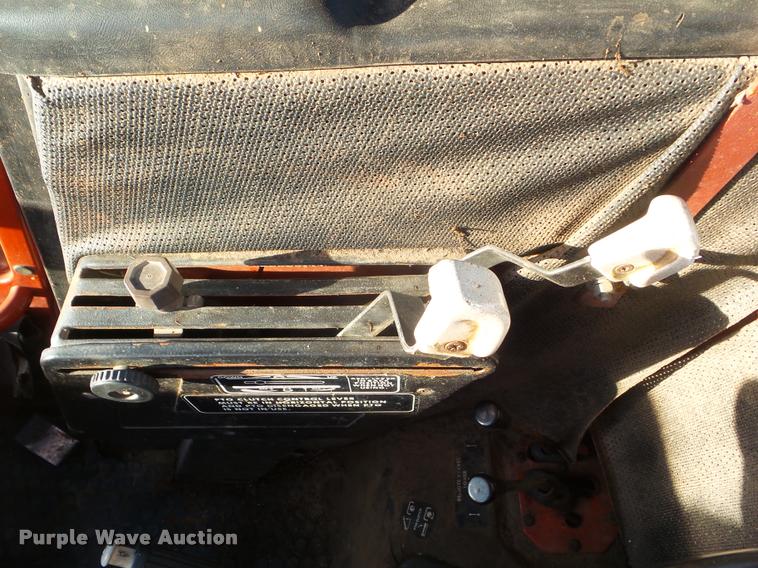 image for item DA7514 Hesston 880/5 tractor