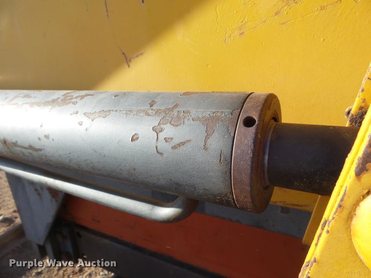 image for item DA7514 Hesston 880/5 tractor