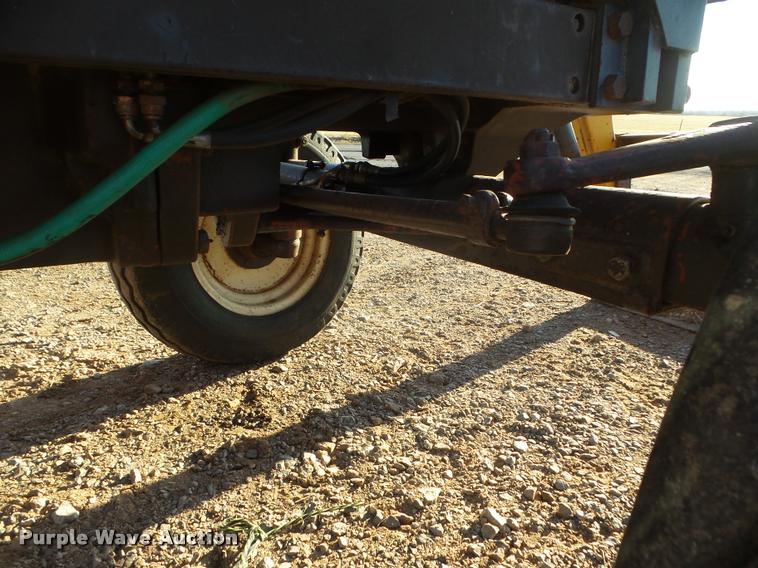 image for item DA7514 Hesston 880/5 tractor