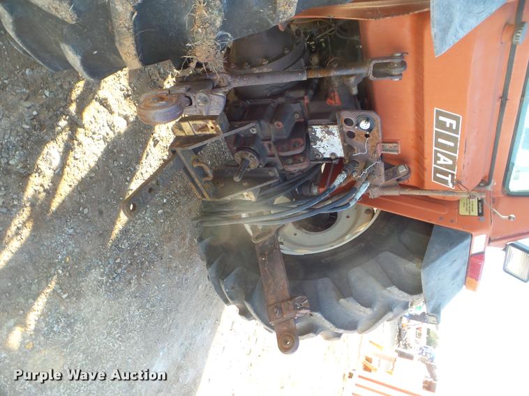 image for item DA7514 Hesston 880/5 tractor