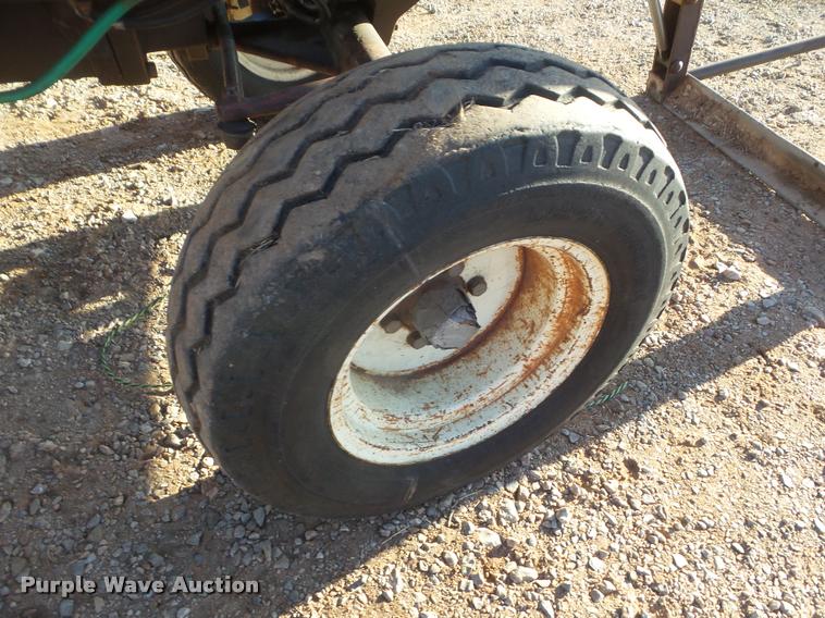 image for item DA7514 Hesston 880/5 tractor