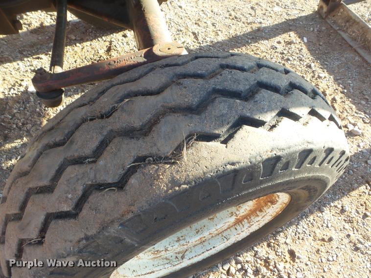 image for item DA7514 Hesston 880/5 tractor