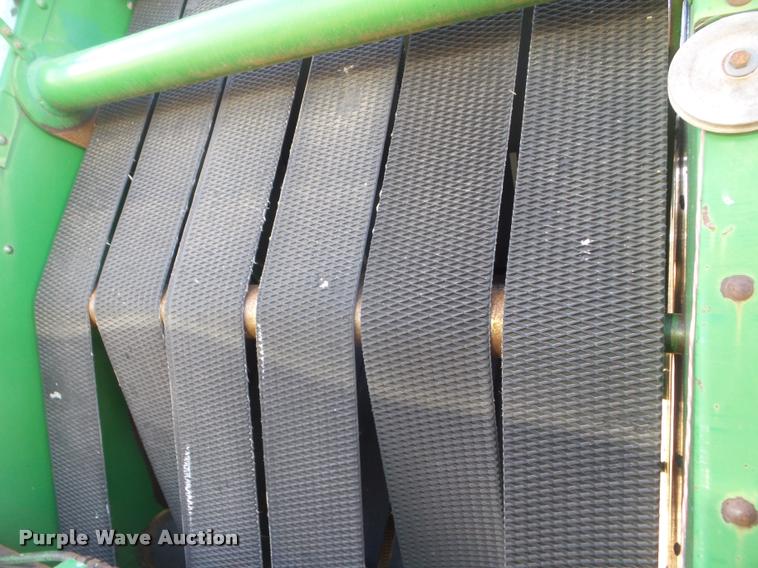 image for item DA7516 John Deere 385 round baler