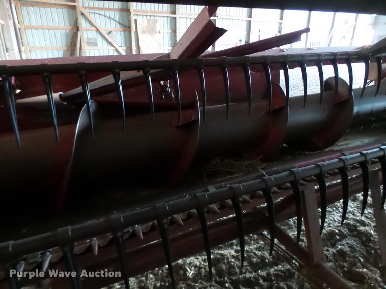 image for item DA9370 1989 Case IH 1020 head