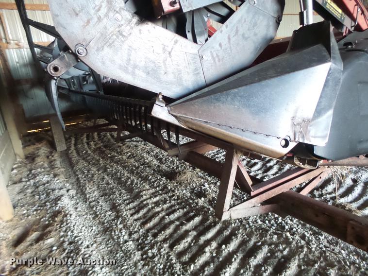 image for item DA9370 1989 Case IH 1020 head