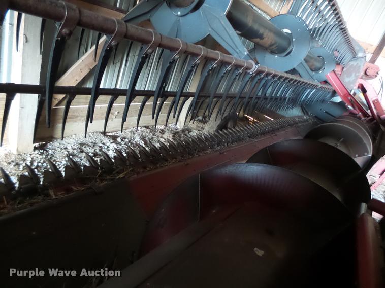 image for item DA9370 1989 Case IH 1020 head