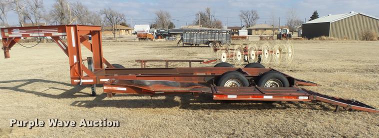 image for item DB1836 1993 Donahue EXG-160 windrower trailer