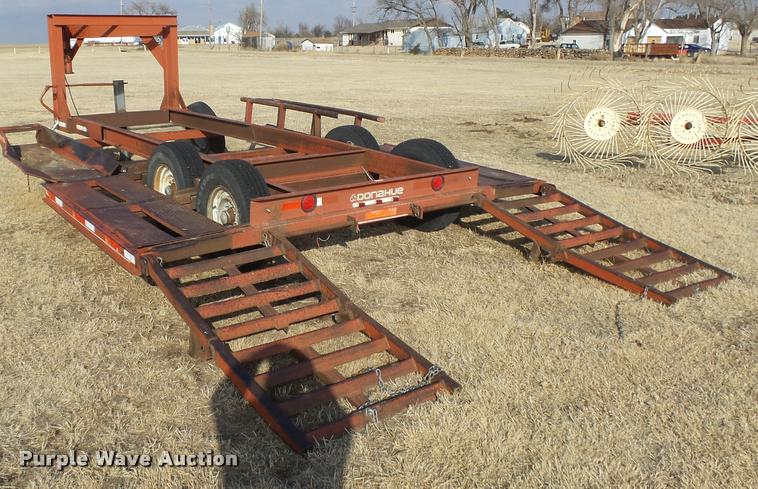 image for item DB1836 1993 Donahue EXG-160 windrower trailer