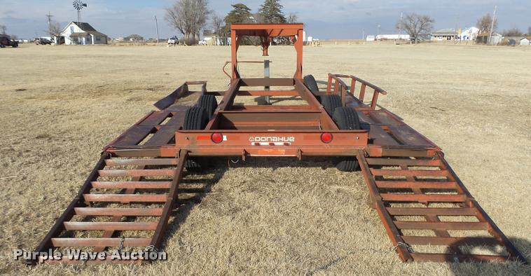 image for item DB1836 1993 Donahue EXG-160 windrower trailer