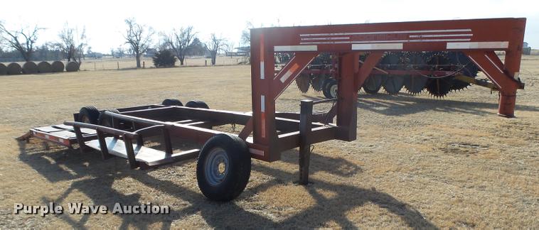 image for item DB1836 1993 Donahue EXG-160 windrower trailer
