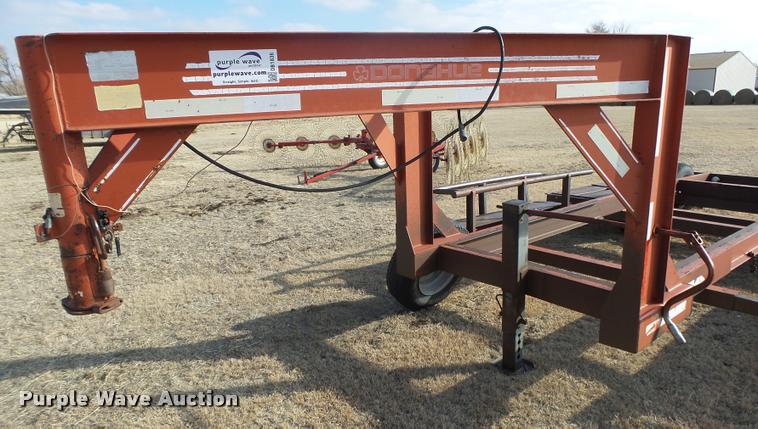 image for item DB1836 1993 Donahue EXG-160 windrower trailer