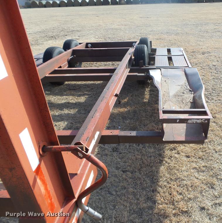image for item DB1836 1993 Donahue EXG-160 windrower trailer