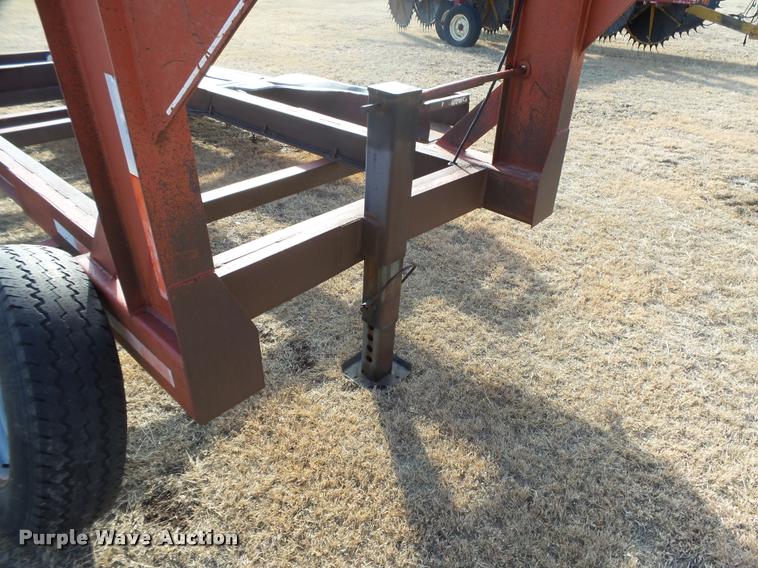 image for item DB1836 1993 Donahue EXG-160 windrower trailer