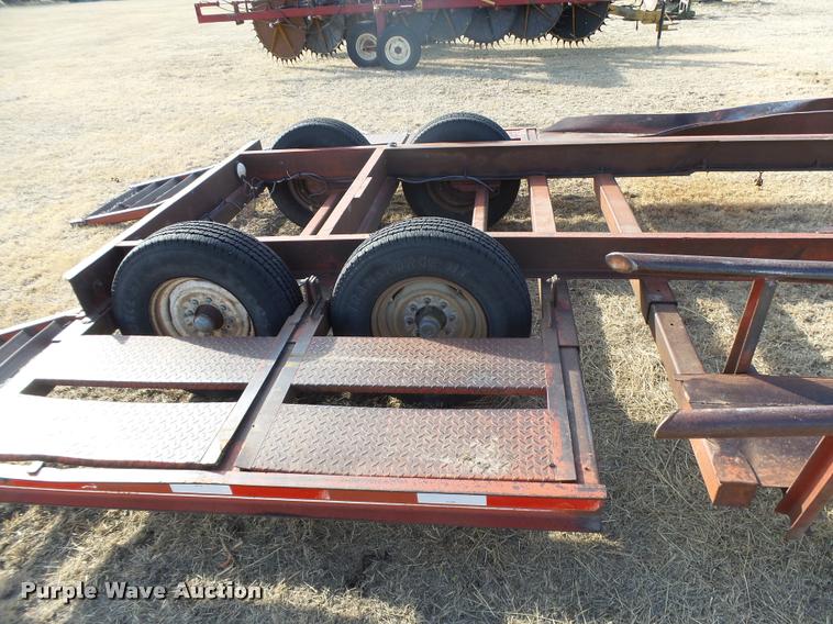 image for item DB1836 1993 Donahue EXG-160 windrower trailer