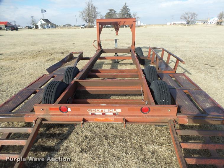 image for item DB1836 1993 Donahue EXG-160 windrower trailer