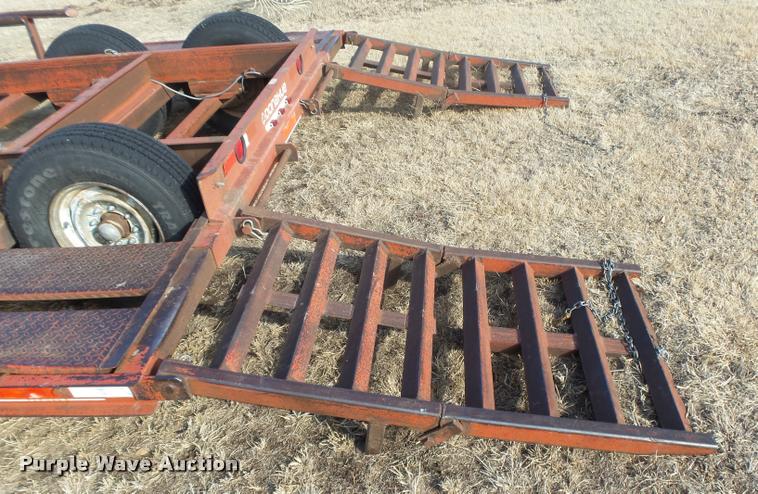 image for item DB1836 1993 Donahue EXG-160 windrower trailer