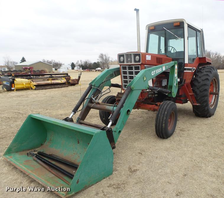 image for item DB1843 International 1086 tractor
