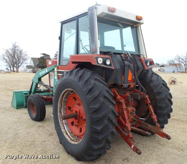 image for item DB1843 International 1086 tractor
