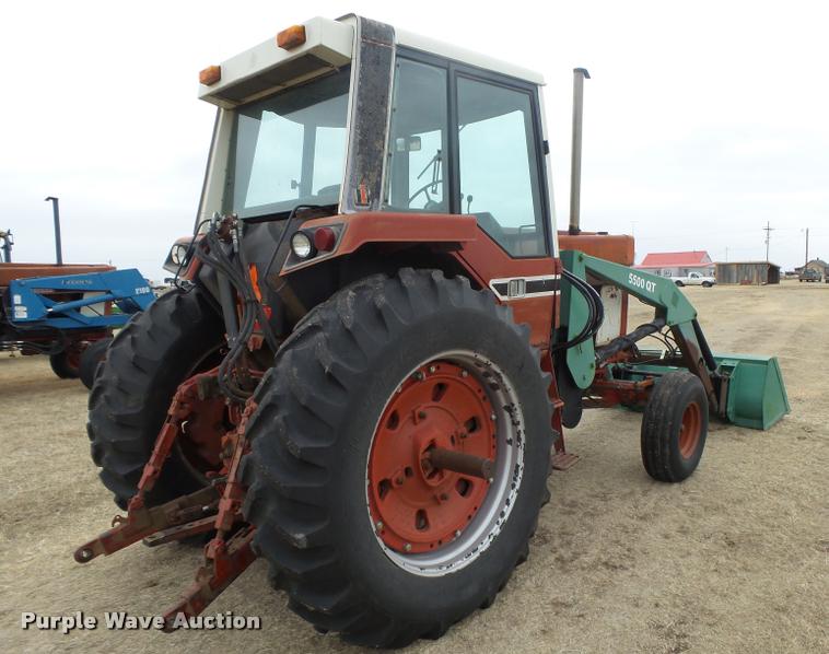 image for item DB1843 International 1086 tractor