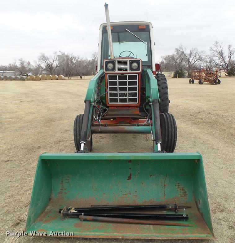 image for item DB1843 International 1086 tractor