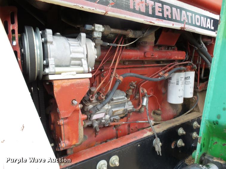 image for item DB1843 International 1086 tractor