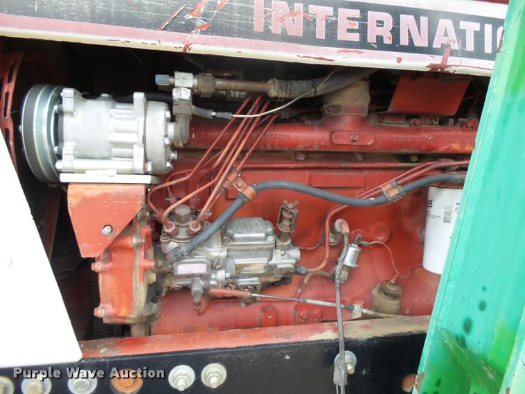 image for item DB1843 International 1086 tractor