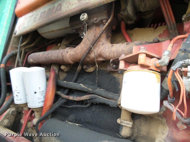 image for item DB1843 International 1086 tractor