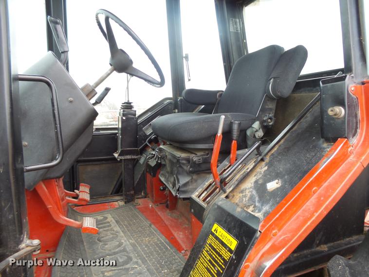 image for item DB1843 International 1086 tractor