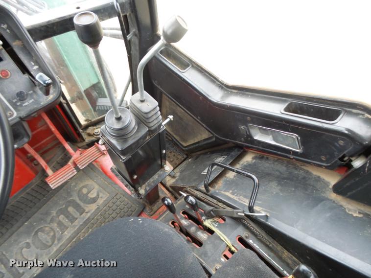 image for item DB1843 International 1086 tractor