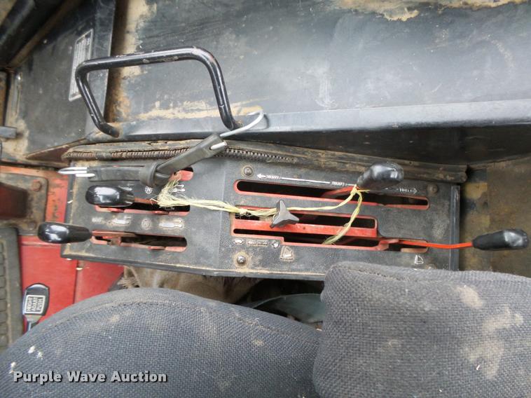 image for item DB1843 International 1086 tractor