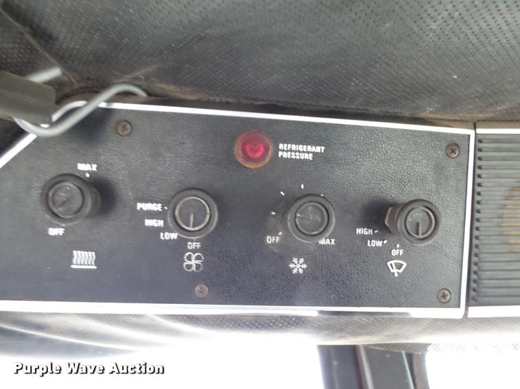 image for item DB1843 International 1086 tractor