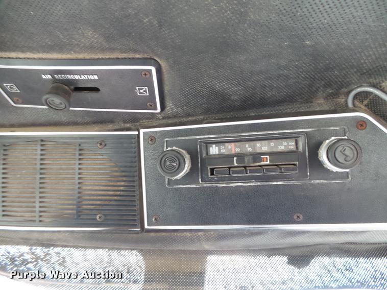 image for item DB1843 International 1086 tractor