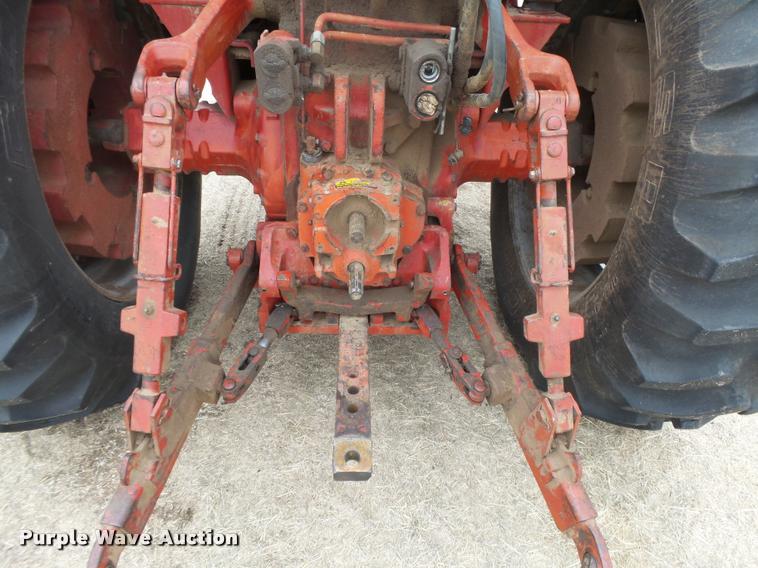 image for item DB1843 International 1086 tractor