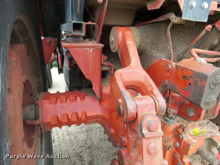 image for item DB1843 International 1086 tractor