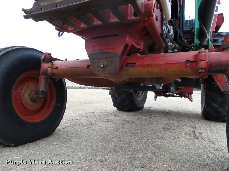 image for item DB1843 International 1086 tractor